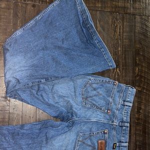 Wrangler retro flare